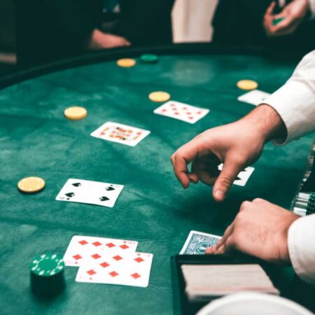 Come si è evoluta la figura del croupier dai casinò classici all’online