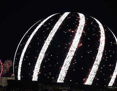 Khan decide di non replicare la sfera di Las Vegas a Londra